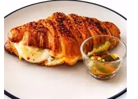 Menu item de Sorbos BREW: Café artesanal y platillos locales en México: Smash Grilled Cheese