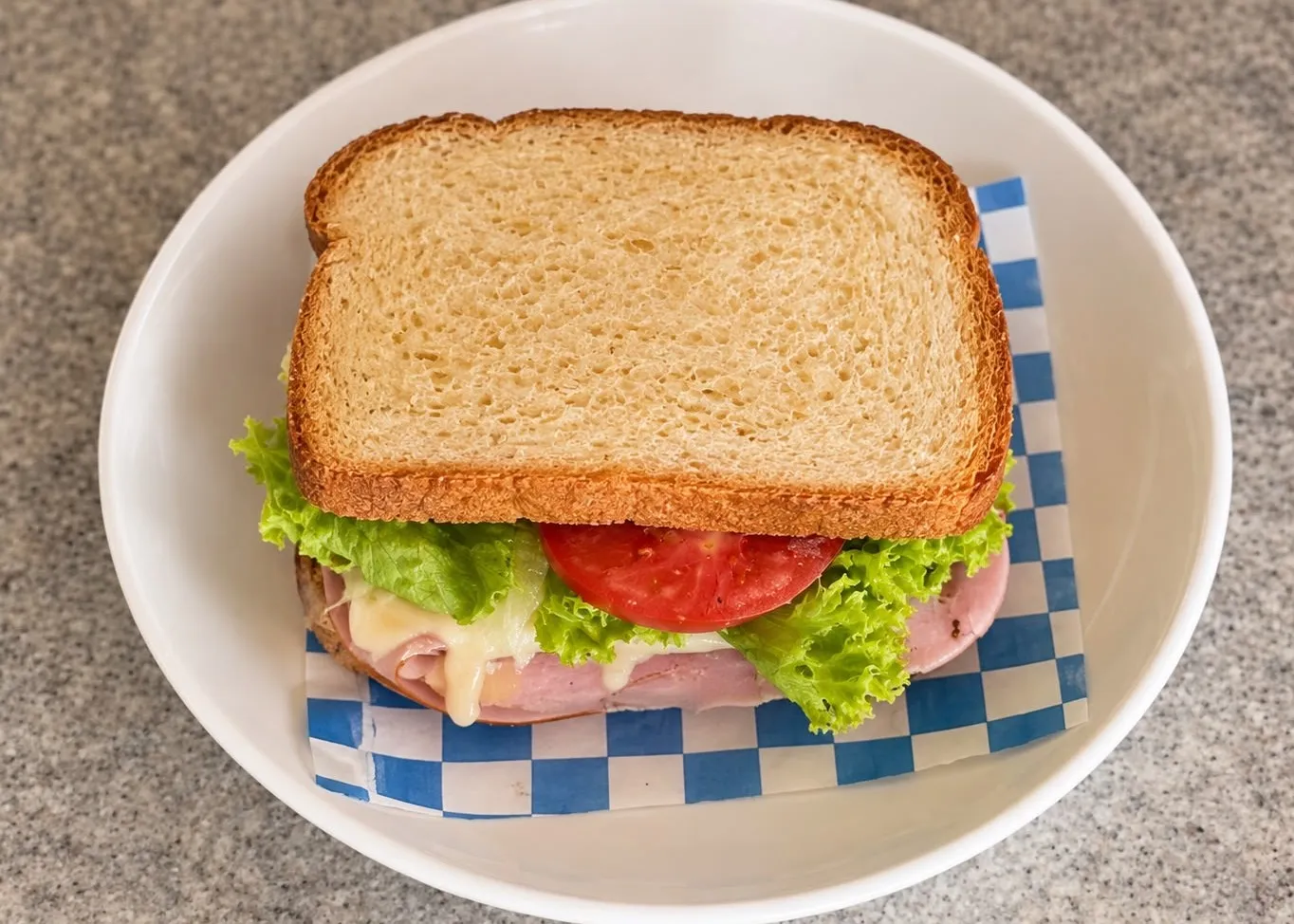 Menu item de Sorbos BREW: Café artesanal y platillos locales en México: Sándwich