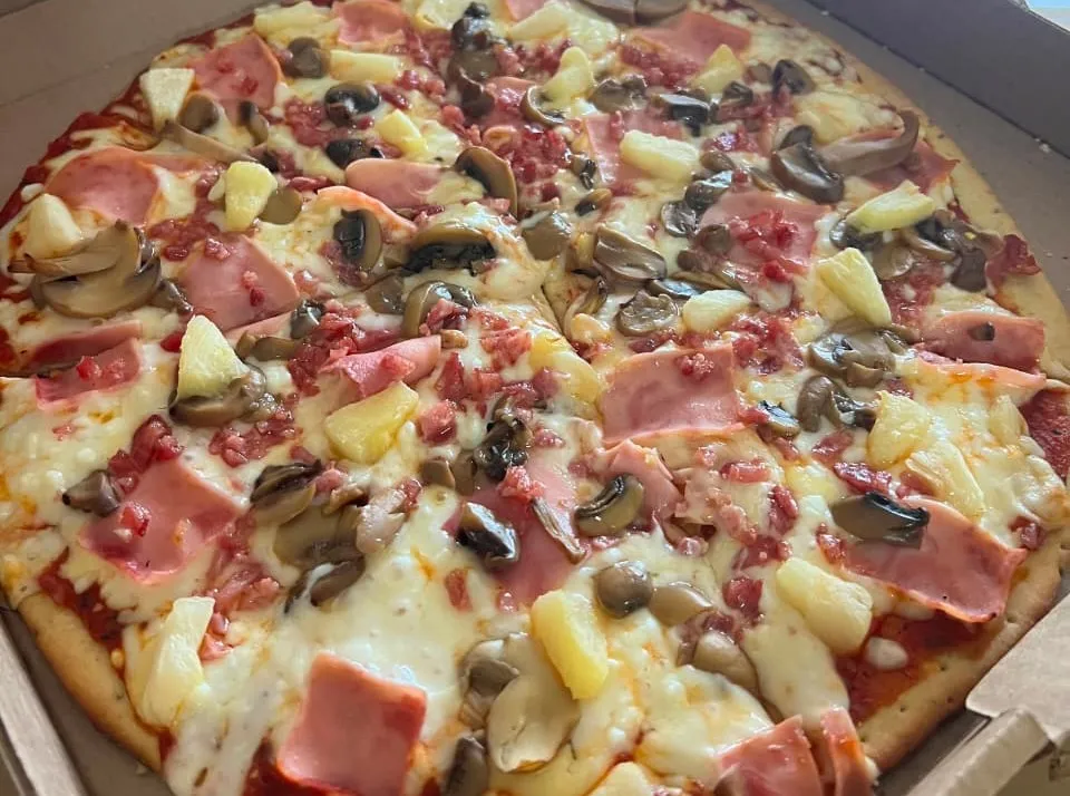 Menu item de Rosvil Pizzas | Pizza a domicilio en Puerto Vallarta: Hawaiana