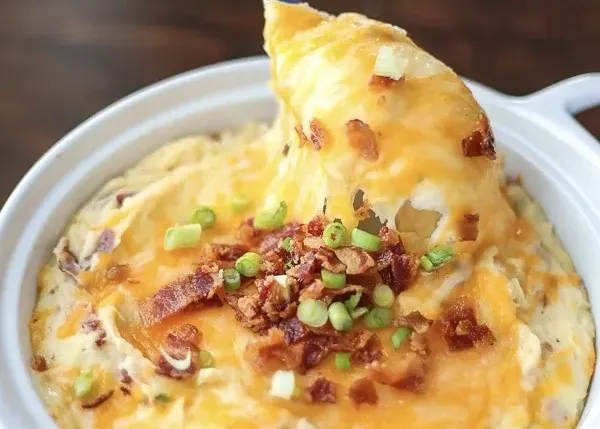 Menu item de Hot Mamma´s Hot Chicken – Nashville en la Condesa CDMX: Loaded Mashed Potatoes CHICO
